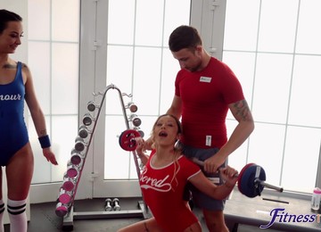 Freya Dee And Jennifer Amilton Fucked By One Dude In The Gym