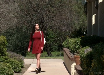 Lusty Big Breasted Housewife Reagan Foxx Lures Lovely Brunette For Lesbian Intercourse