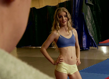 Cat Fight Ended Up With Crazy Fuck In The Ring