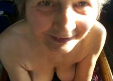Kinky Granny With Saggy Boobs Gives Me Some Handjob