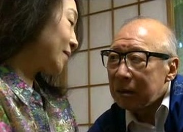 Hairy Pussy Video With A Hot Broad Humping