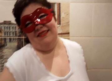 Bbw In Wet White T-shirt Sucks Cock And Swallows Cum