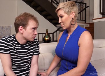 Energized Mature Seems More Than Willing To Throat Her Silly Stepson