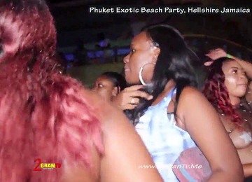 Dancehall, Longest, Beach