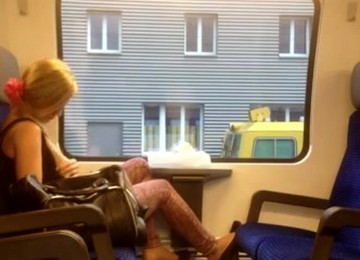 I’m Masturbating In Train