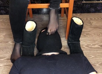 Kelly Feet Mistress Slave Lick Shoes School Girl Kiss And Sniff Nylon Socks