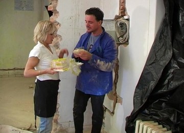 She Greedily Swallows The Cock That Fucks Her Tight Butt