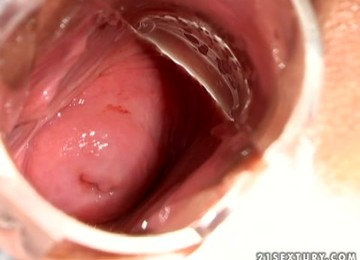 Gorgeous Blond Patriot Makes Herself Feel The Size