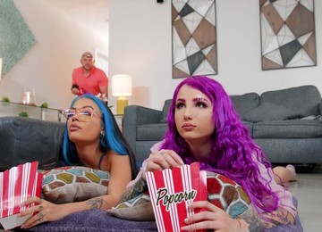 Skinny Babes Val Steele And Paisley Paige Team Up For One Dick