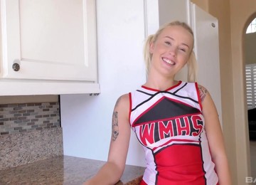 Smooth Fucking On The Bed With Blonde Cheerleader Layla Love