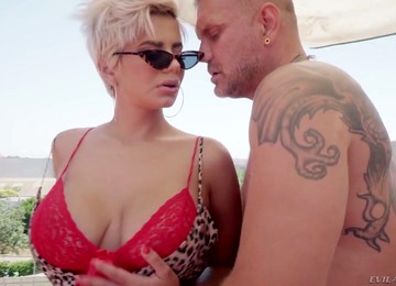 Marvelous Rich Bitch Amaranta Hank Gives Titjob Before Wild Doggy Fuck