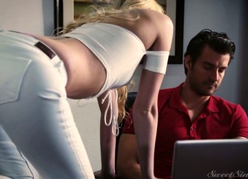 Natural Auburn Slut Kenna James Is Eager To Ride Fat Cock Till Dude Jizz