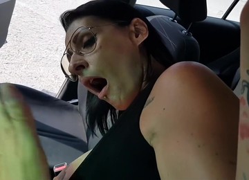 Milf Porca Viene Scopata Dal Suo Meccanico