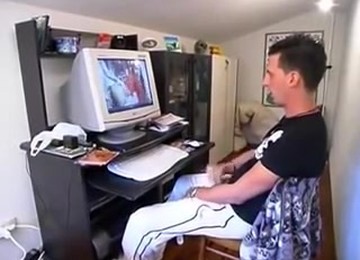 Mamma Italiana Aiuta Il Figlio