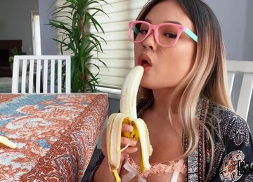 Chinese Girlfriend Lulu Chu Pleases Her Boyfriend Like Nobody Else Before