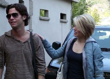 Posh Blonde Ash Hollywood Is Making Love With Her Old Fellow