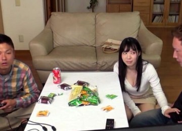 Quickie Fucking In The Bedroom With A Horny Japanese Darling