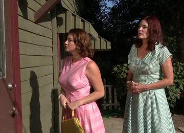 Wild Lesbian Cougar With Long Red Hair Getting Her Pussy Fingered