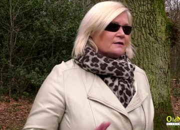 Mature Wife Lacey Starr Cheating On Husband With Lesbian Liz Rainbow