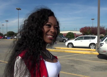 Super Hottie Ebony 18-Years-Old Beauty Oiled Arse