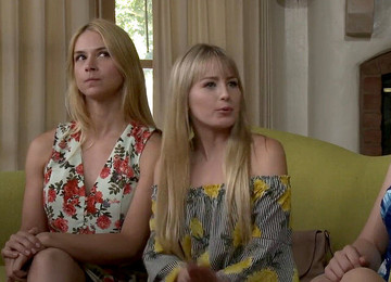 Old And Young Lesbian, Broute Minou