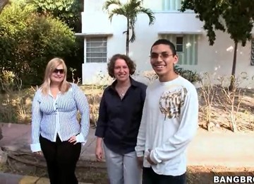 Chubby Amateur Brittney Gets Filmed On The Street