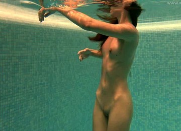 Damn Good Underwater Solo Show Performed By Slender Amateur Cutie