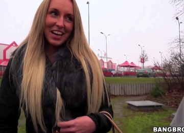 Awesome Jenny Simons Moans While Getting Her Tight Cunt Licked