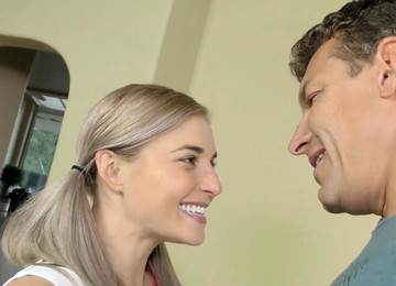 Closeup Video Of Cute Nikki Peach Giving Head And Getting Fucked