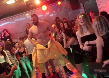 Everybody In The Club Wants To Get Attention So They Start A Group Sex