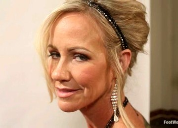 Foot Fetish Femdom Video With Kinky Blonde MILF Simone Sonay