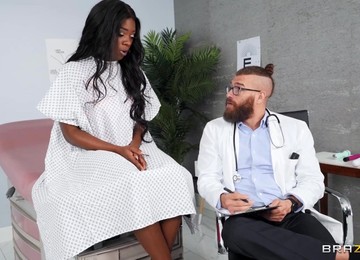 Ebony Chick Ana Foxxx Opens Her Legs To Be Fucked By A White Guy