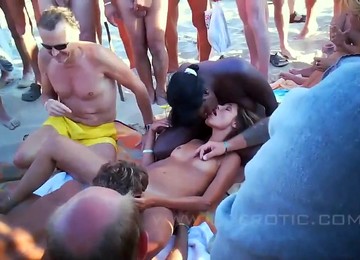 Public Beach Group Fucking