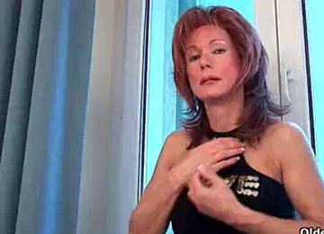 Redhead Mature, Grand Mere, Nonne