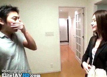 Malaysia, Chinese Ballbusting