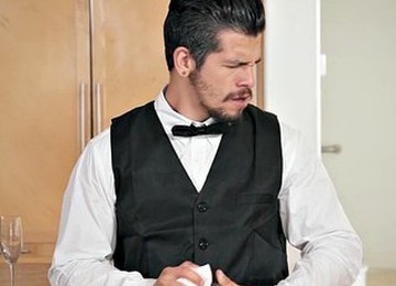 Jessie Wylde Unexpectedly Got Her Remote Control Vibrator Switched On