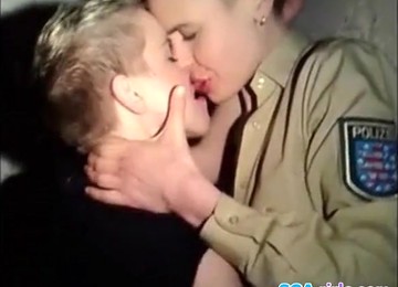 Svenska Kort Hår Lesbiska Spela Grov