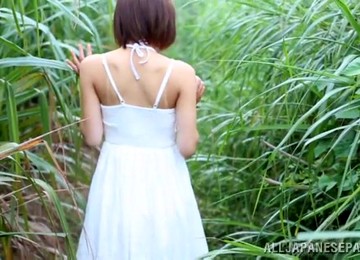 Blowjob Scene With Japanese Cutie Sucking A Weiner Outdoors