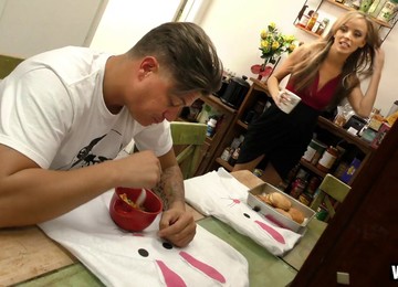 Long Haired Babe Feels The Woman On Top Of The Hill While Getting Laid Hard On Bed