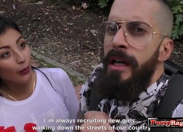 Latin Amateur Sucking Prick With Cumshot