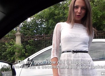 Foxy Di Sucks A Prick And Takes It In Her Coochie In POV Clip