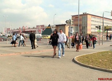 Alluring Brunette Seduces A Guy Into An Outdoor Shagging