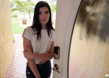 Uninvited Guest Sadie Blake Turned Out To Be A Good Sucking Head And Insatiable Bitch