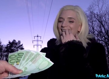 Max Dyor Fucks Ugly Student Mia Casanova