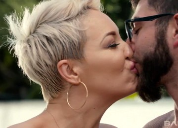 Amazing Hot MILF Ryan Keely Hard Porn Video