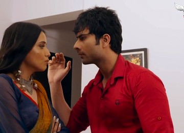 Indian Sex Scene With Young Babe - Striptease