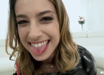 Petite Babe Plays With Various Sex Toys Before Fucking