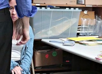 This Lp Officer Is A Teen Shoplifter Expert