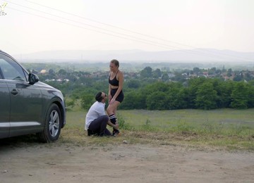 Teasing In Outdoors Leads To Passionate Sex With Hot Linda Leclair