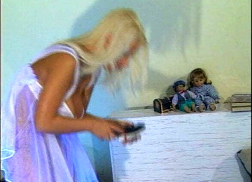 Blonde Heisse Schlampe Und Ihre Spielzeuge, Fotzen Alarm